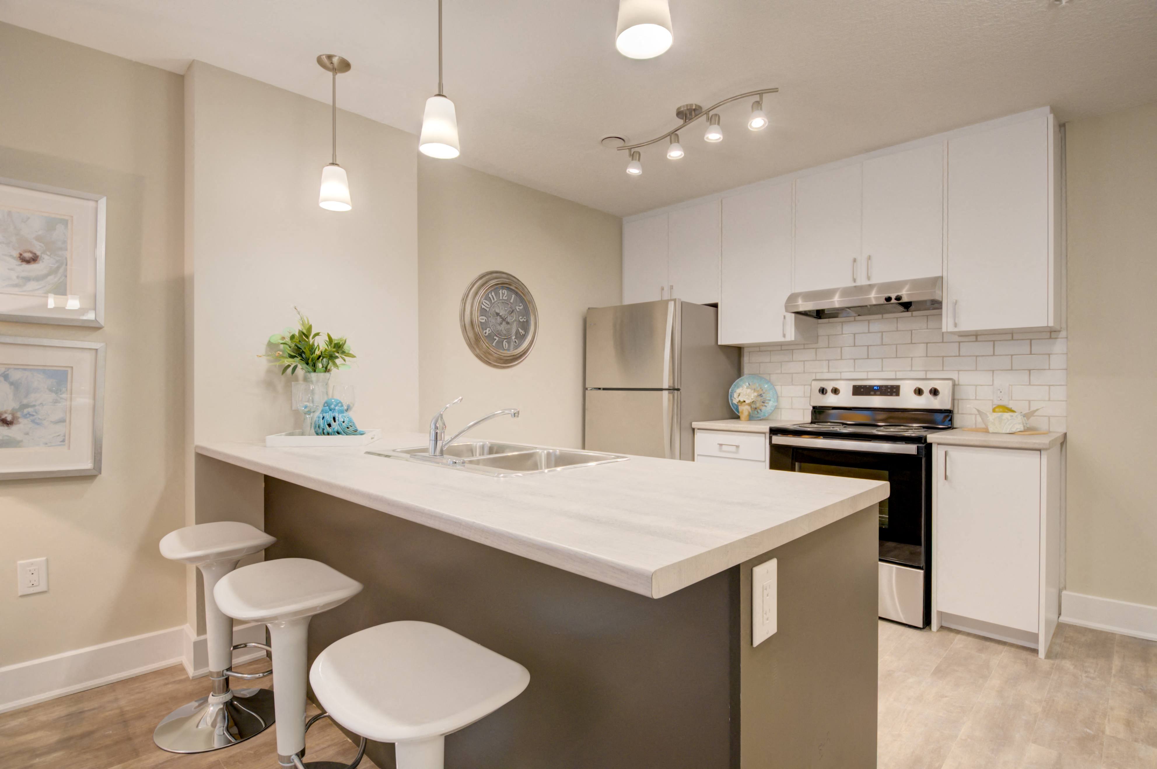 studio apartment - 250 Oakland Avenue, London - unit 213 2
