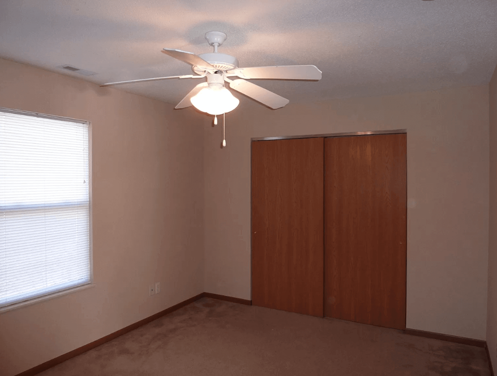 Belleville IL Apts Bedroom