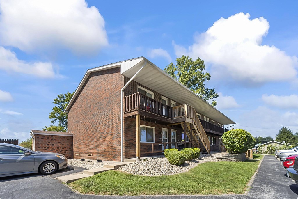 this is a photo of the leasing office at church street apartments in cincinnati, oh