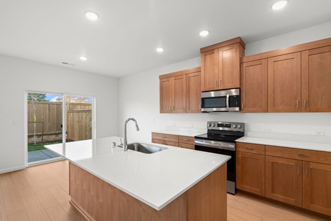 1409 NE 185Th Ave. 3 Beds Apartment for Rent