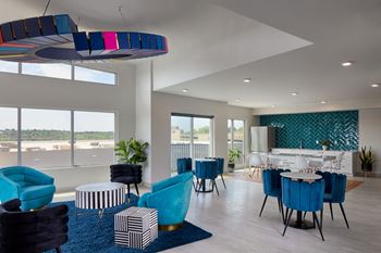 Community Sky Lounge with Incredible Views