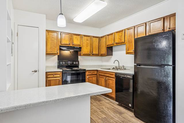 1-bedroom apartment at Huntleigh Woods Apartments in Mobile, AL