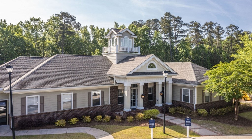 the estates at tanglewood|building exterior