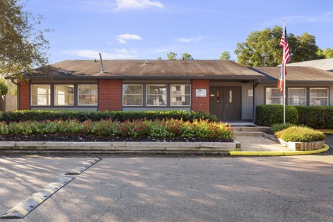 Lakeland East Apartments Community Entrance – Flowood, MS