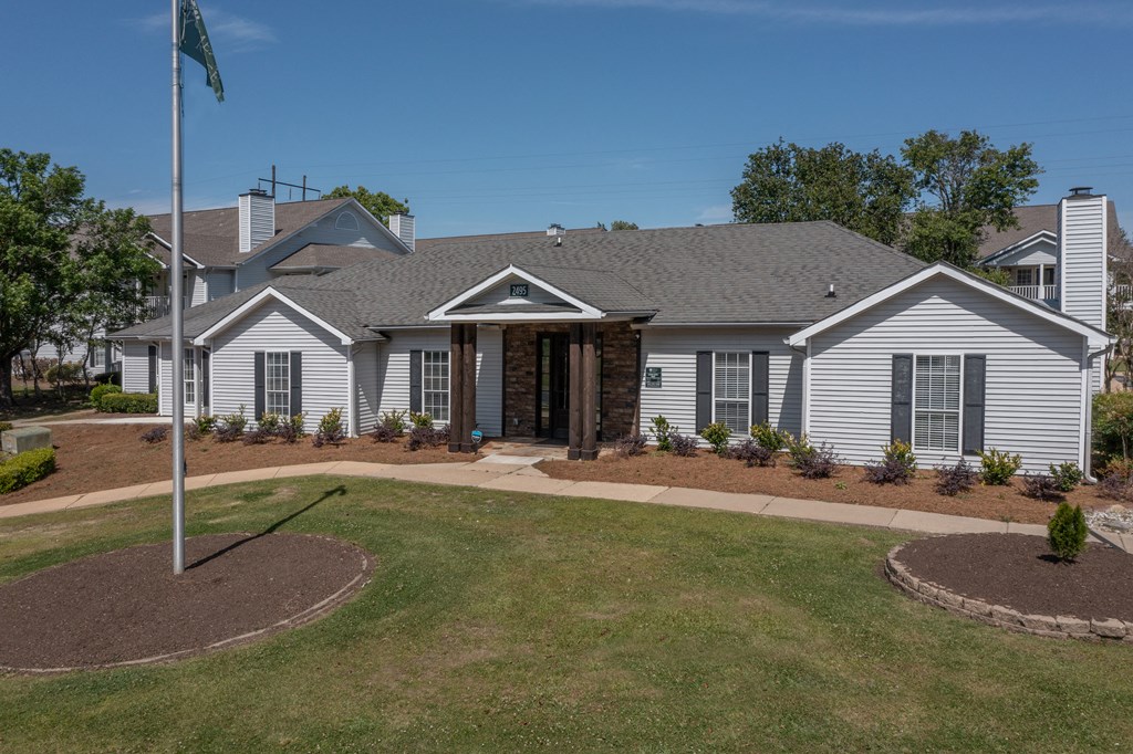 Park at Meadow Building Exterior 5