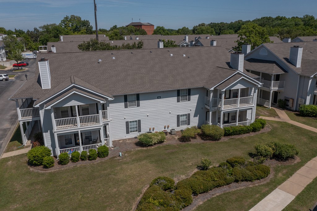 Park at Meadow Building Exterior 4