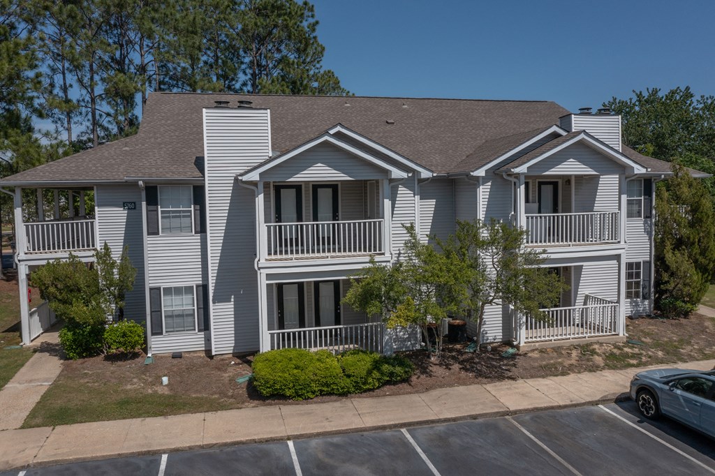 Park at Meadow Building Exterior 1