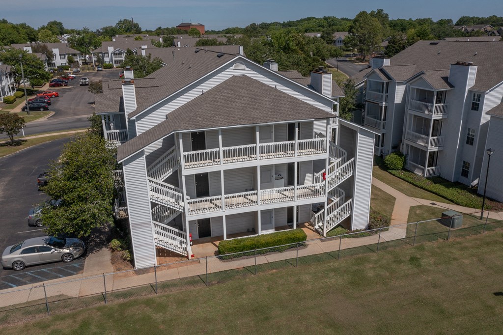 Park at Meadow Building Exterior 2