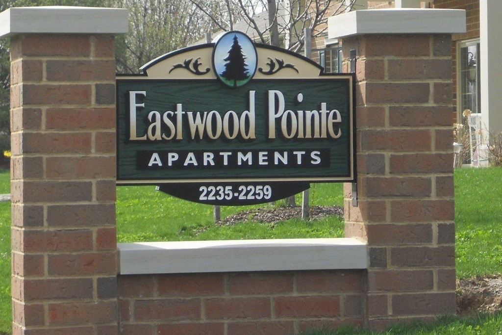 Eastwood Pointe sign