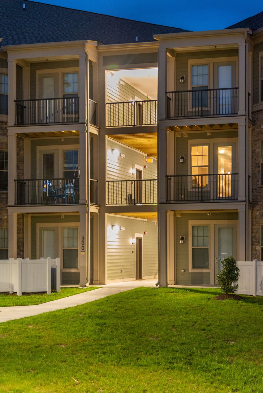 The Whitworth Apartments, 100 Whitworth Wy, Williamsburg, VA RentCafe