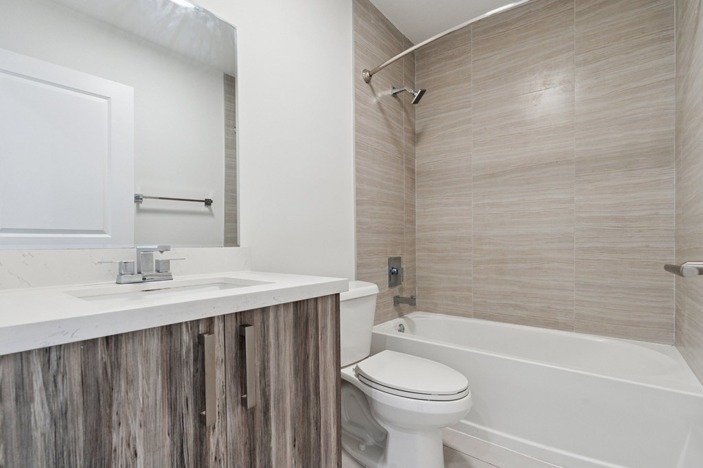 Bathroom With Bathtub at The Villages at Miami Gardens, Miami Gardens, FL 33056