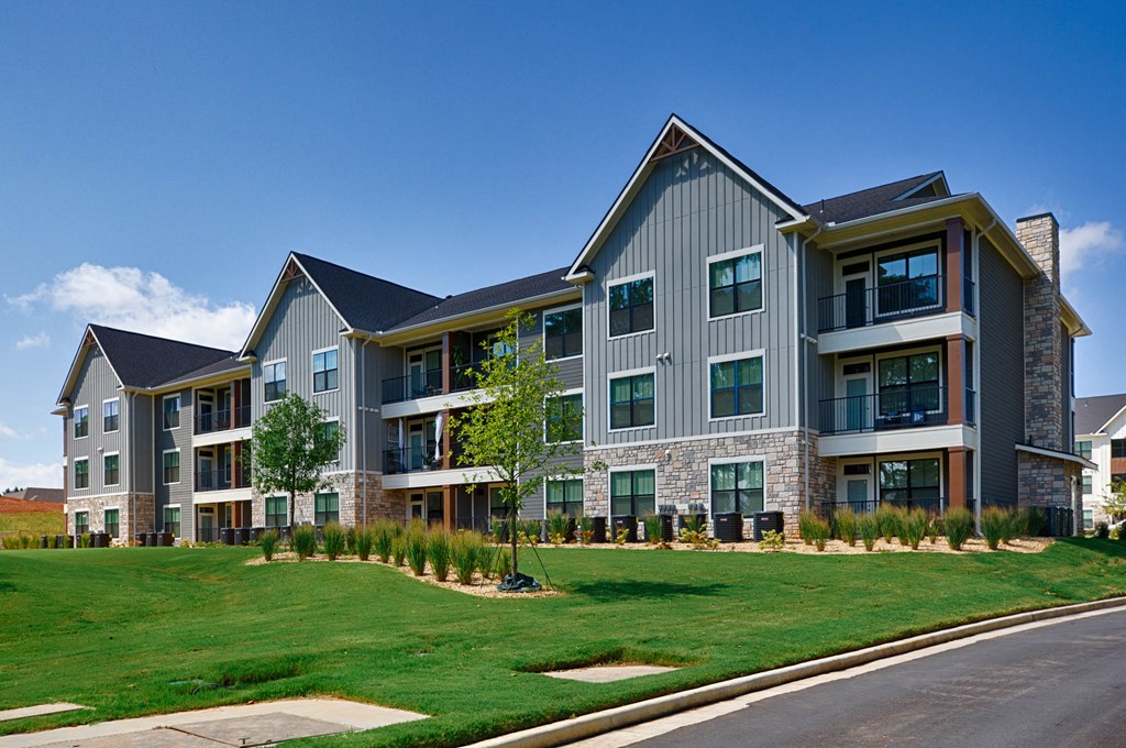 Exterior building view at Farmhaus Apartments, Madison, 35757