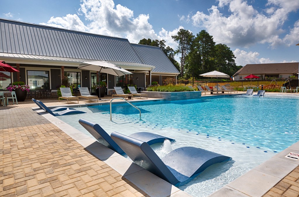 Pool at Farmhaus Apartments, Alabama, 35757