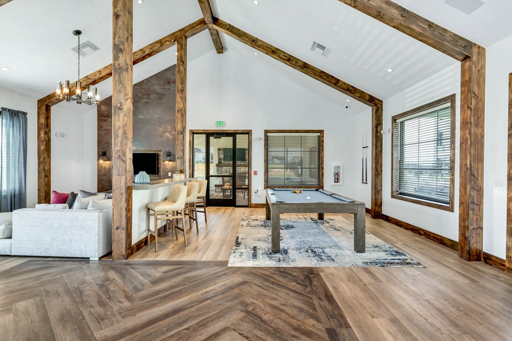 Game roomat Farmhaus Apartments, Madison