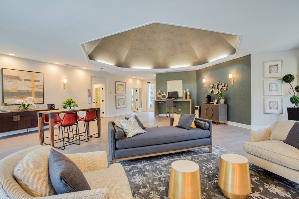 a living room with couches at Hunters Chase Apartments, Virginia,23112