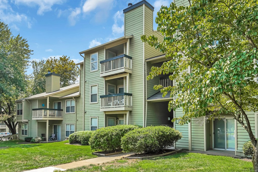 balconies at Hunters Chase Apartments, Midlothian, VA, 23112