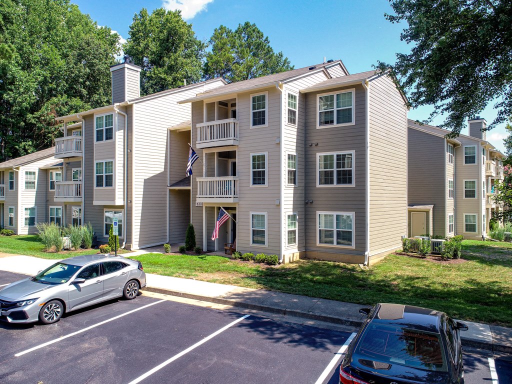 our apartments offer a parking lot at Hunters Chase Apartments, Midlothia