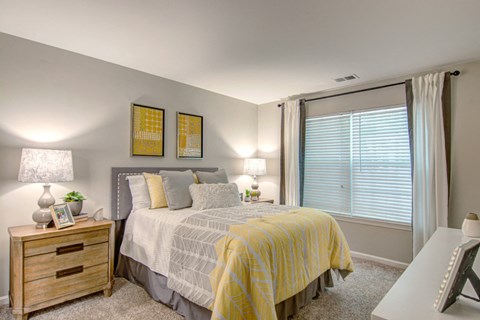 Bedroom at Hunters Chase Apartments, Midlothian ,23112