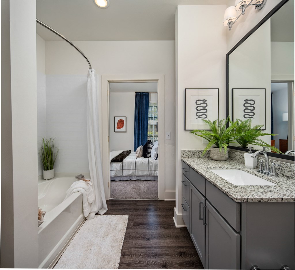 large bathroom at The Quincy Apartments, Georgia, 30102
