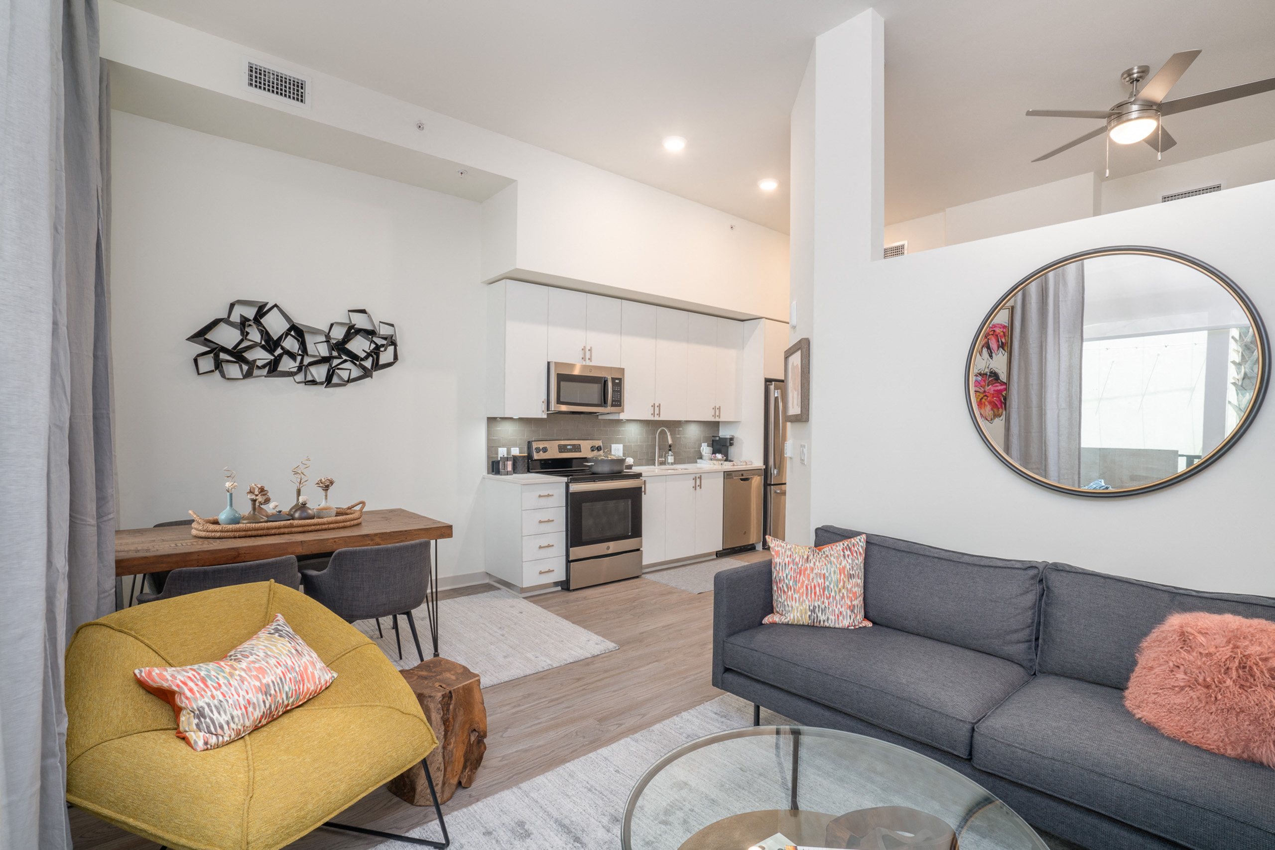 Vista Brooklyn Apartments is a similar property to The Palms At 2800 located in Jacksonville