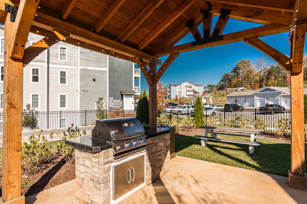 Grill Station at Village at Westland Cove Apartments, Knoxville, 37922