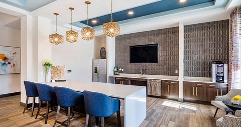 Dining Area at Canopy at Ginter Park Apartments, Richmond, VA, 23227