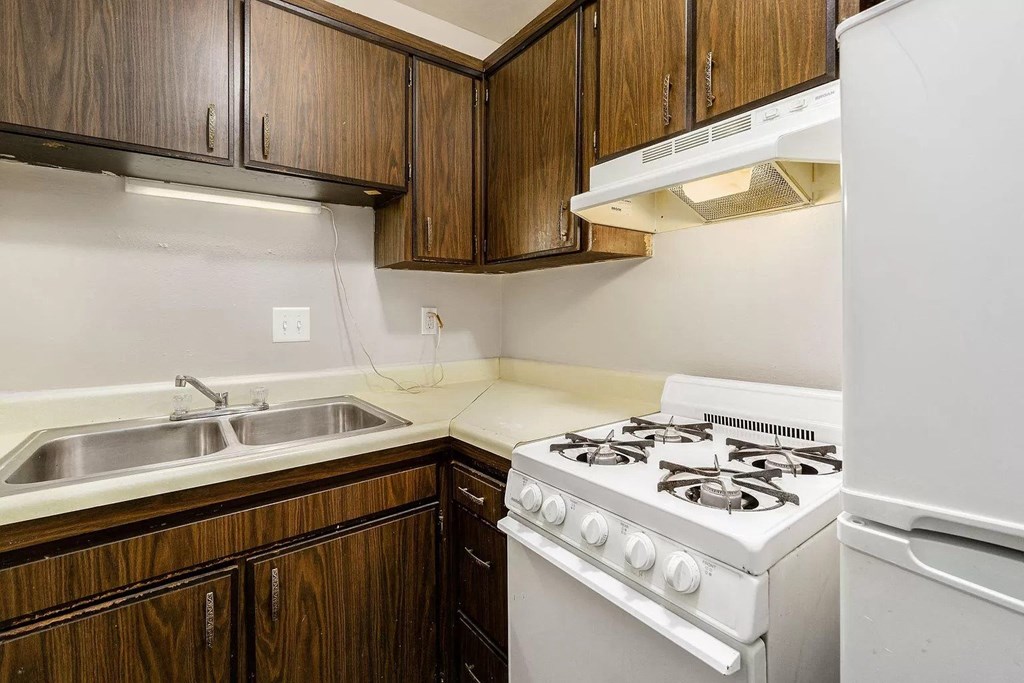 Coves at Columbus on Karl Rd