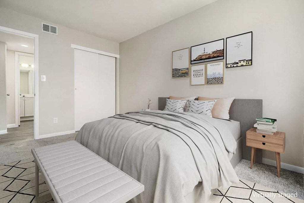 Coves at Columbus on Karl Rd