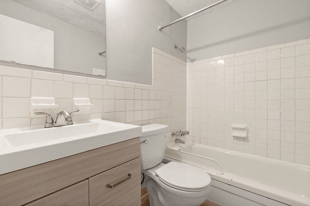 Coves at Columbus on Mayfield