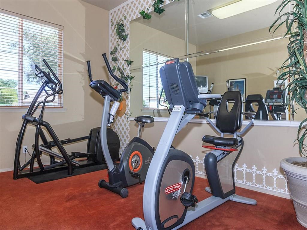 the gym at the apartments for rent