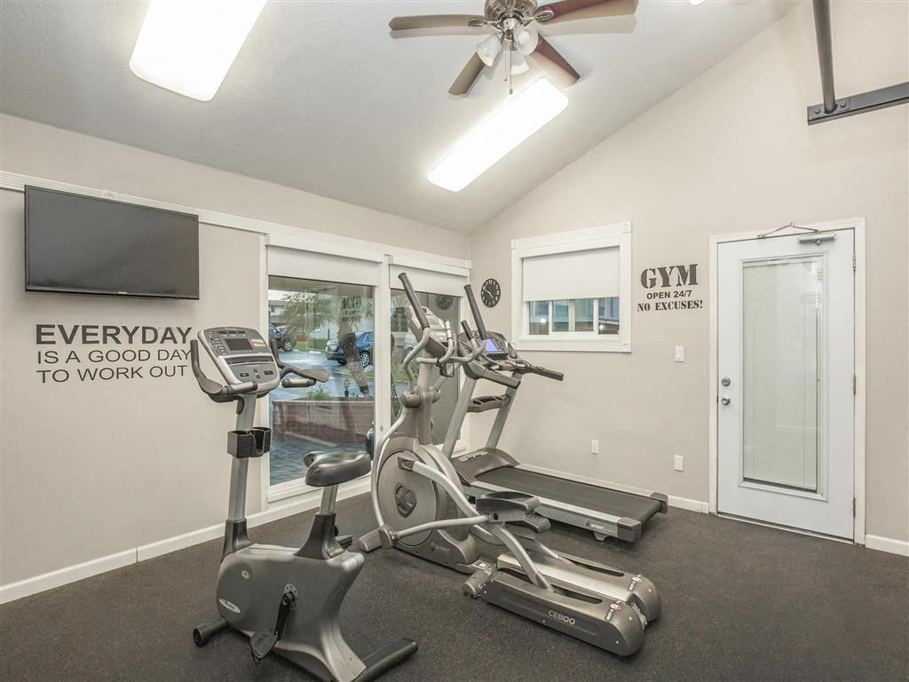 the gym at the preserve apartments