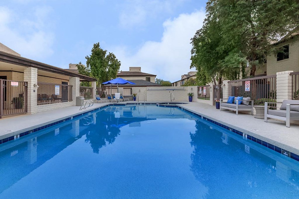 the swimming pool at the villas at canyon ridge
