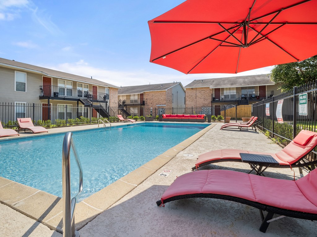 Scarlet Oak Apartments, 2022 N. Lobdell Boulevard, Baton Rouge, LA