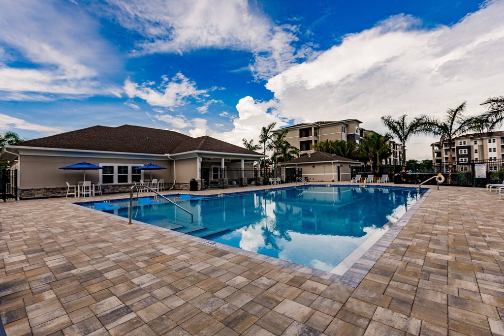 the swimming pool at Vantage Luxury Apartments in Cape Coral, Fl