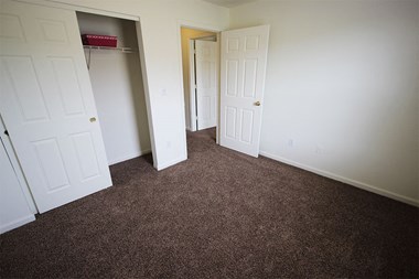 Canterburry House apartment bedroom