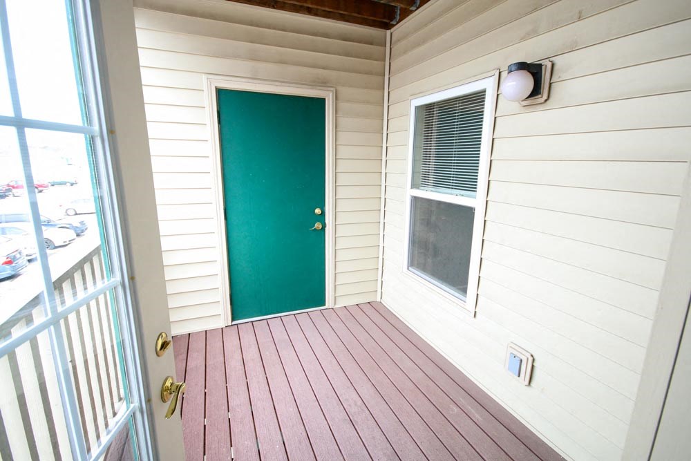 Balcony at Canterbury House Newburgh Apartments in Newburgh, IN
