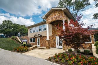 11353 N Tazewell Dr 1-2 Beds Apartment for Rent - Photo Gallery 2