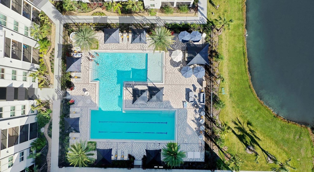 a swimming pool at the resort at longboat key club