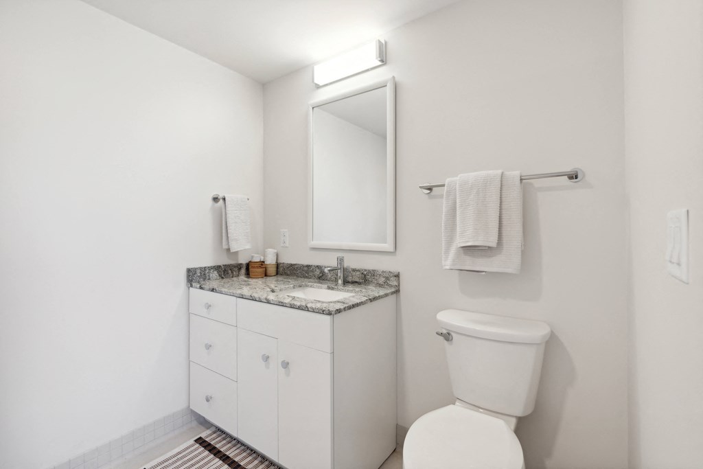 Nightingale Studio Bathroom