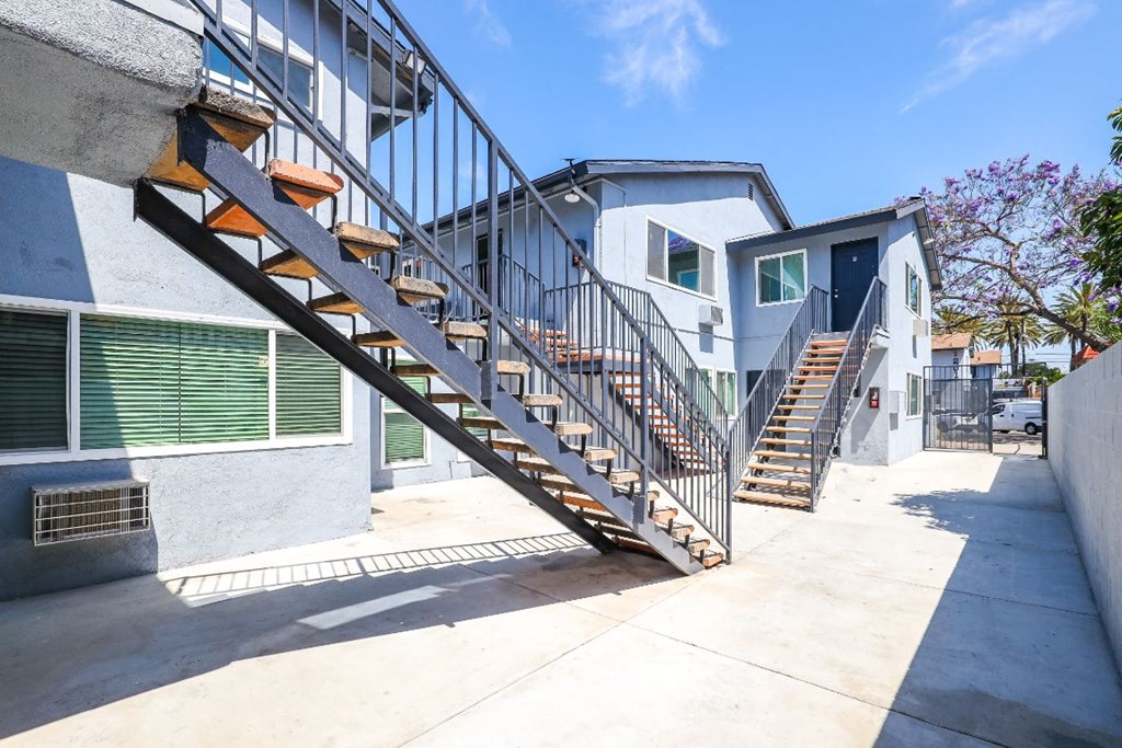 a set of stairs next to a building