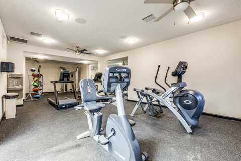 Well-equipped gym at Forty200 Apartments, Mesquite, Texas