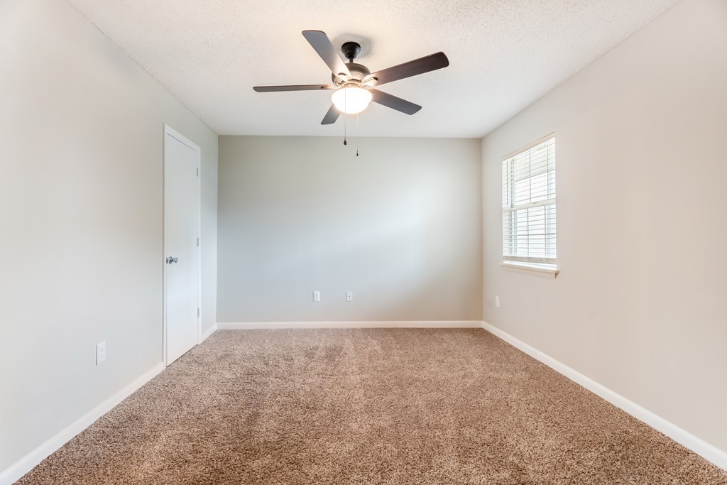 Master Carpeting at Rosewood at Colony Square, Rocky Mount, North Carolina