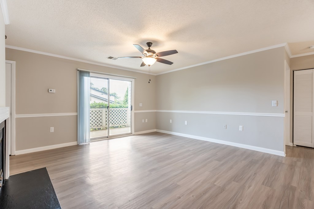 Unfurnished Living Area at Rosewood at Colony Square, Rocky Mount, 27804