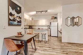 20699 NE Glisan ST 1-2 Beds Apartment for Rent - Photo Gallery 4