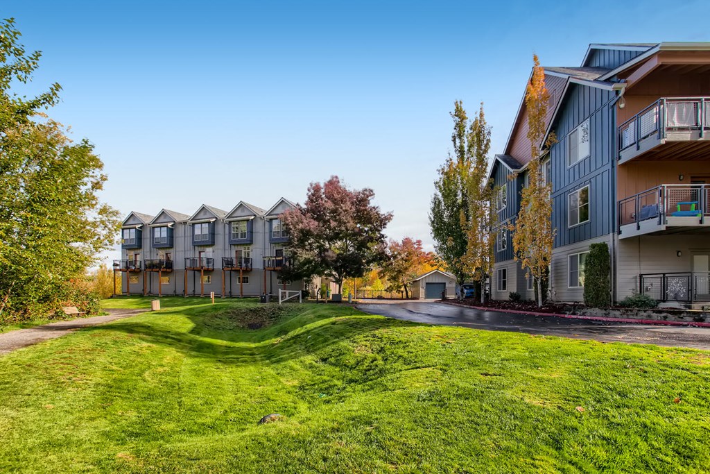 the preserve at cardinal heights apartments exterior view of apartments with grass