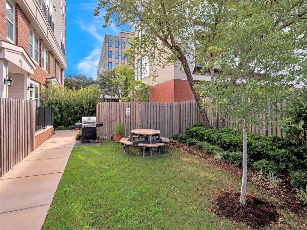 BBQ Grill & Picknick Area