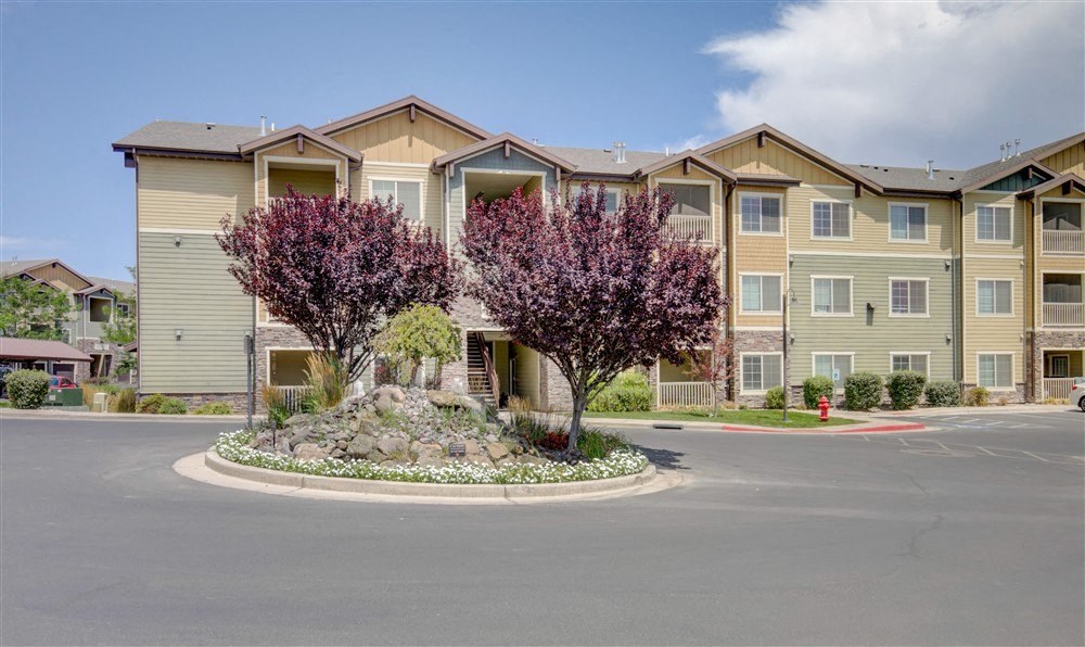 Exterior photo of Aldara Apartments in Saratoga Springs, Utah