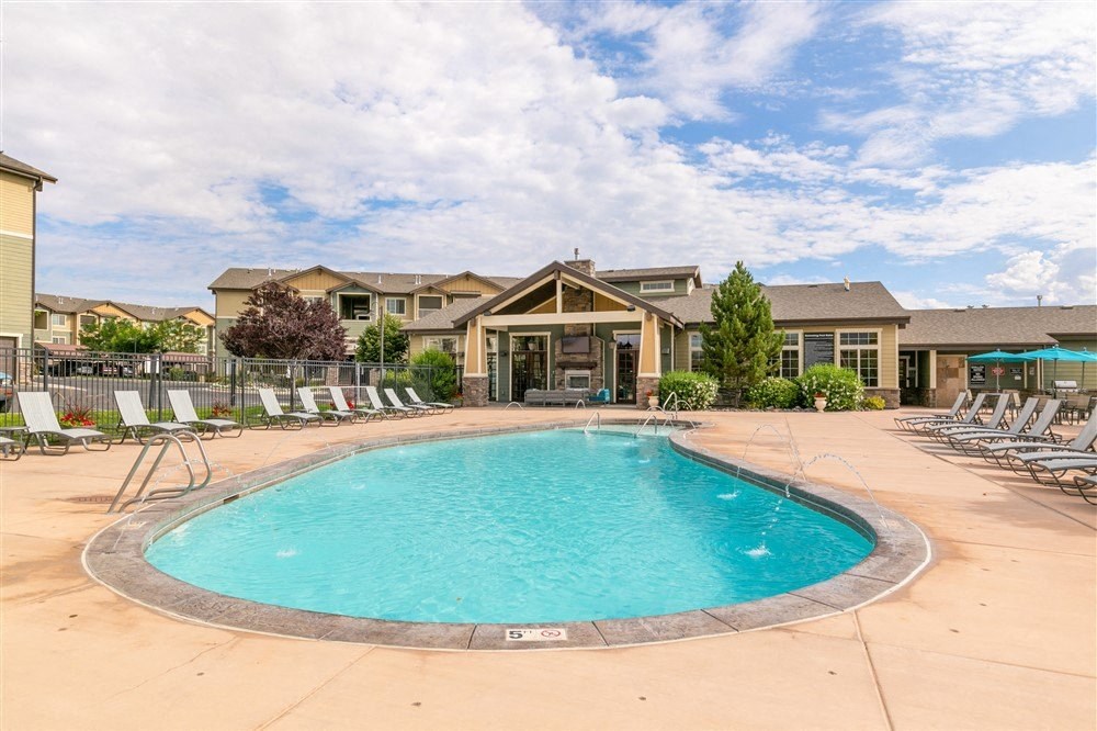 Exterior photo of Aldara Apartments in Saratoga Springs, Utah