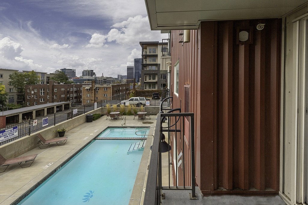 photo of the swimming pool and hot tub at The Lotus Apartments in Downtown Salt Lake City, Utah