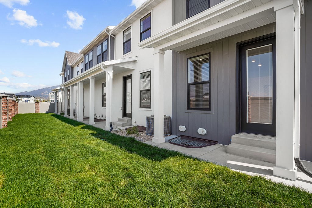 exterior photo of Crestview at Highland townhomes in Highland, UT